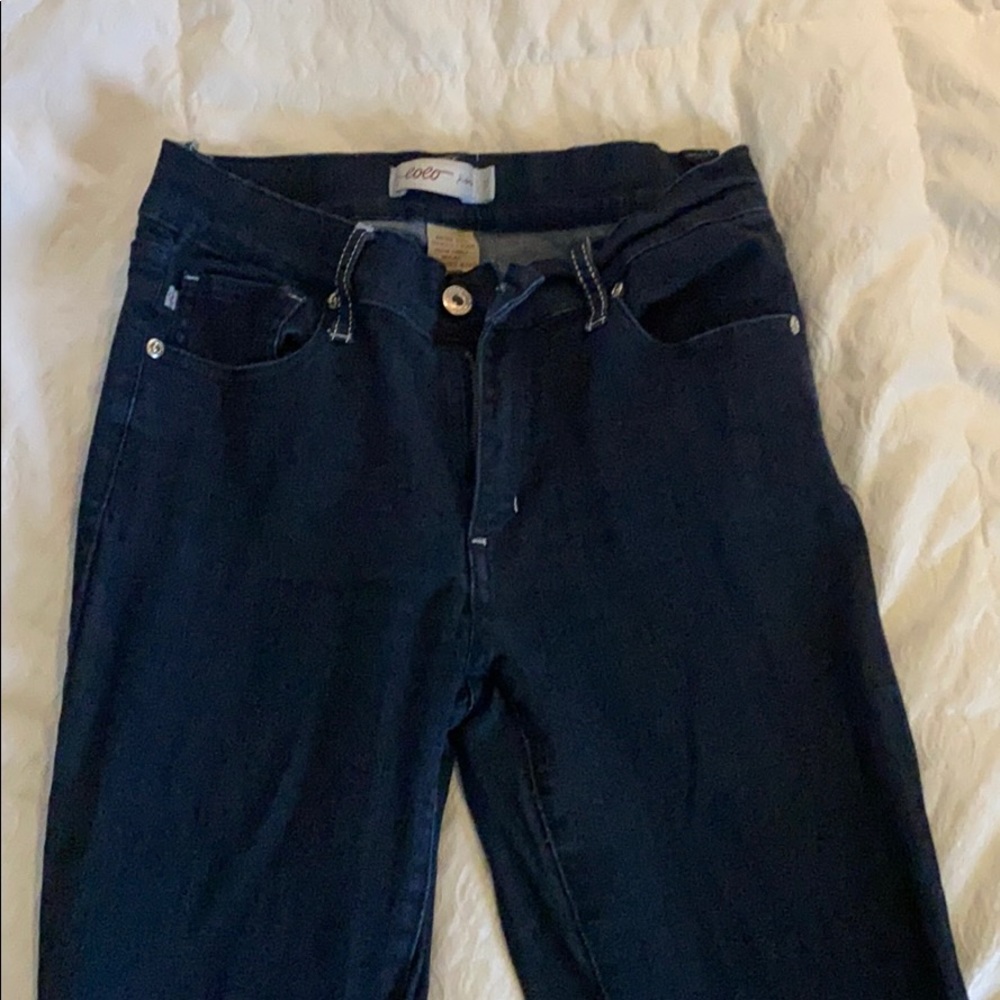 Super stretch dark wash